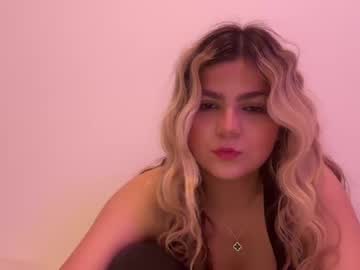 girl
        kateevanss cam image #11047