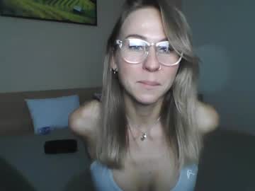 girl Exotic Live Cam Girls - Experience The Passion! with viktoriaaember