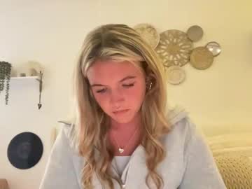 girl Exotic Live Cam Girls - Experience The Passion! with alyssaleary1