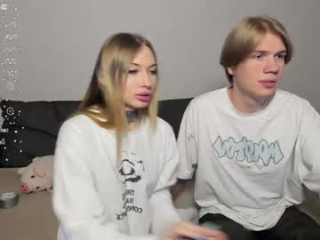 couple
        streis_mua cam image #19586