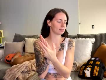 girl
        thebunni cam image #17895