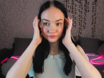 girl
        cocacolastic_ cam image #14705