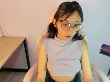 girl Exotic Live Cam Girls - Experience The Passion! with princess_foxxxy1