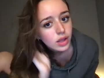 girl
        raycarterr cam image #10600