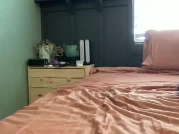 couple Exotic Live Cam Girls - Experience The Passion! with sexytrashpandas