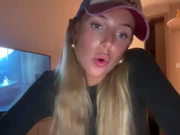 couple Exotic Live Cam Girls - Experience The Passion! with ivyicee