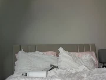 girl
        chloecookk cam image #21043