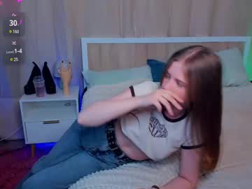 girl
        synnovebelch cam image #15390