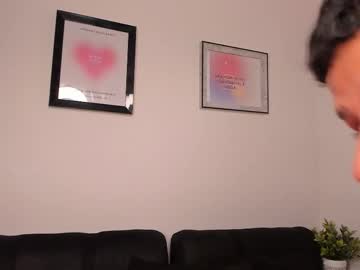 couple
        _e_m_m_a_1 cam image #9409