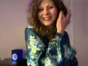 girl Exotic Live Cam Girls - Experience The Passion! with leahsparkles