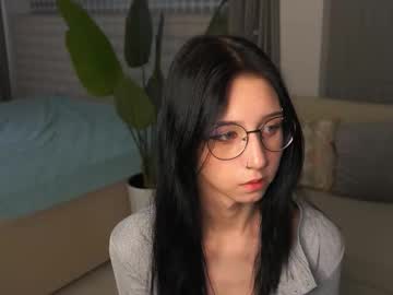 girl Exotic Live Cam Girls - Experience The Passion! with belle_phine