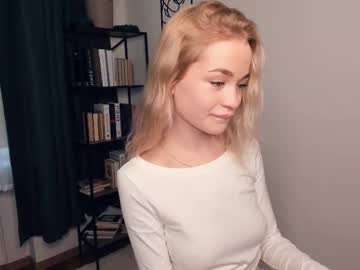 girl
        lola_fantasies cam image #8960