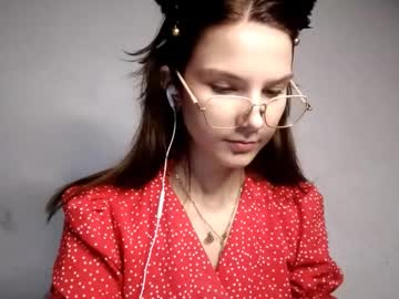 girl
        eugeneakright cam image #18001