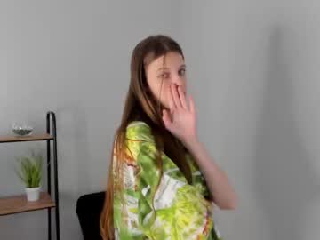 girl Exotic Live Cam Girls - Experience The Passion! with evelyn_mitchell