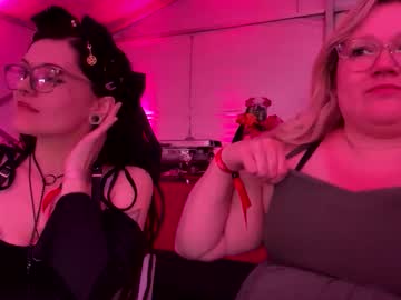 girl Exotic Live Cam Girls - Experience The Passion! with piggyrose