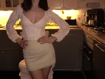 girl
        whats_her_name cam image #2949