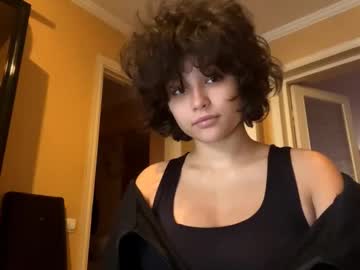 girl
        frankreyne cam image #19524