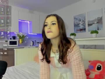girl
        mimi_meow19 cam image #10070