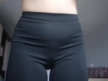 girl
        dorethapinzone cam image #22115