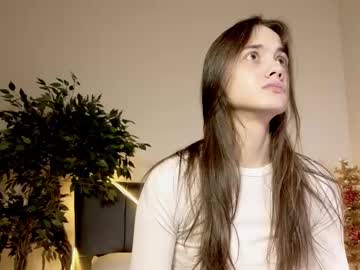 girl Exotic Live Cam Girls - Experience The Passion! with moonlight_ley