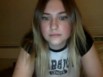 girl
        rocks_off777 cam image #9069