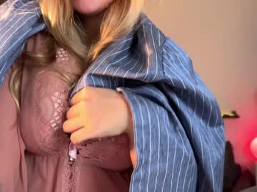 girl
        kristyspiritedaway cam image #1986
