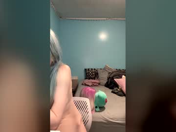 girl
        dadwouldbeproud1 cam image #22202