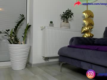 girl
        amalianilsson cam image #6200