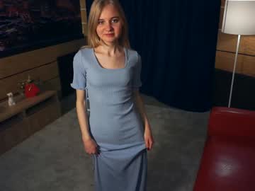 girl
        phyllisearney cam image #3720